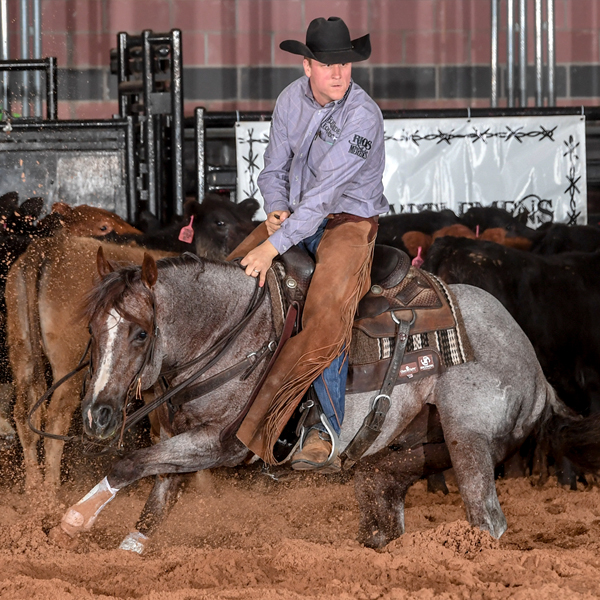 Stevie Rey Von ties Triple Crown record with 231-pt win – Metallic Cat